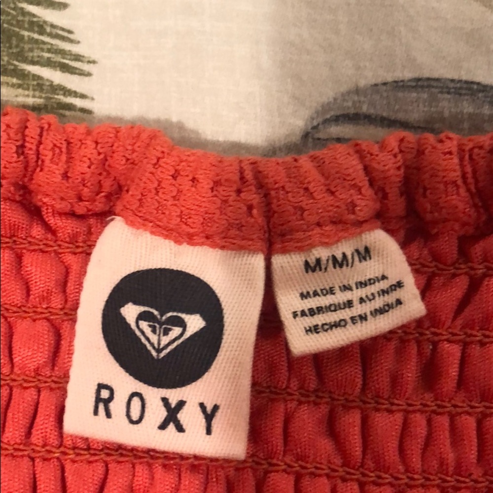 Sleeveless Roxy Dress - Picture 5 of 5